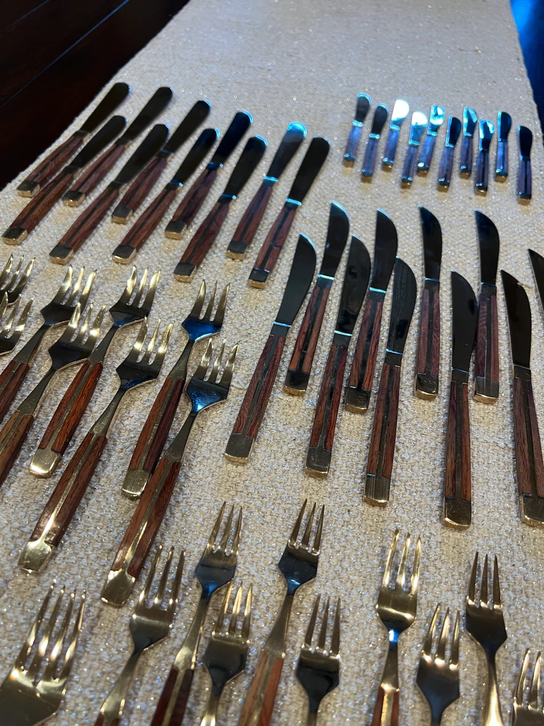 Vintage Mid-Century Modern 100-Piece Flatware Set - photo 4