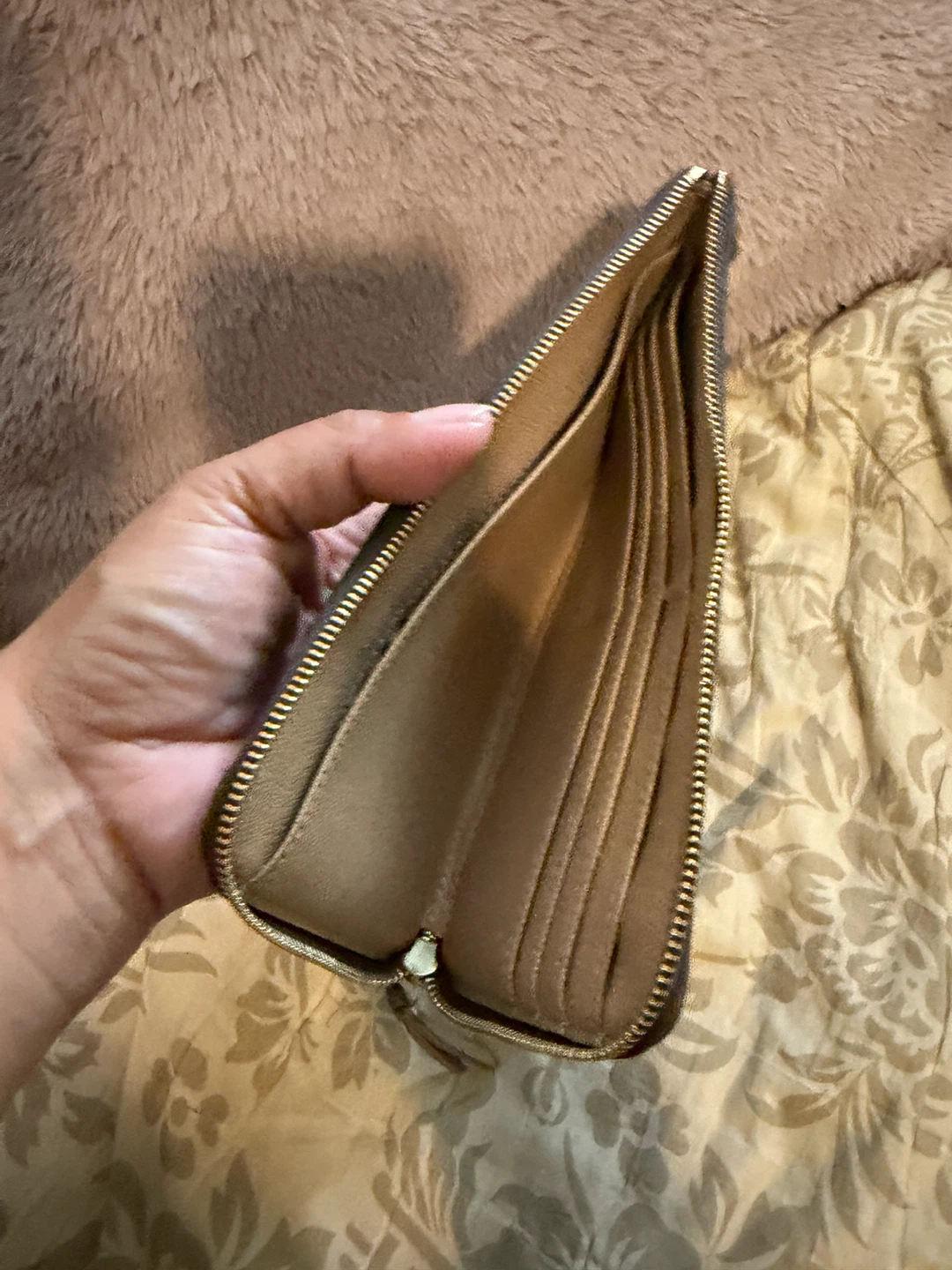 Louis Vuitton wallet - photo 3