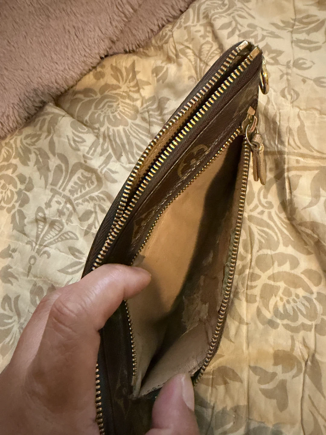 Louis Vuitton wallet - photo 4