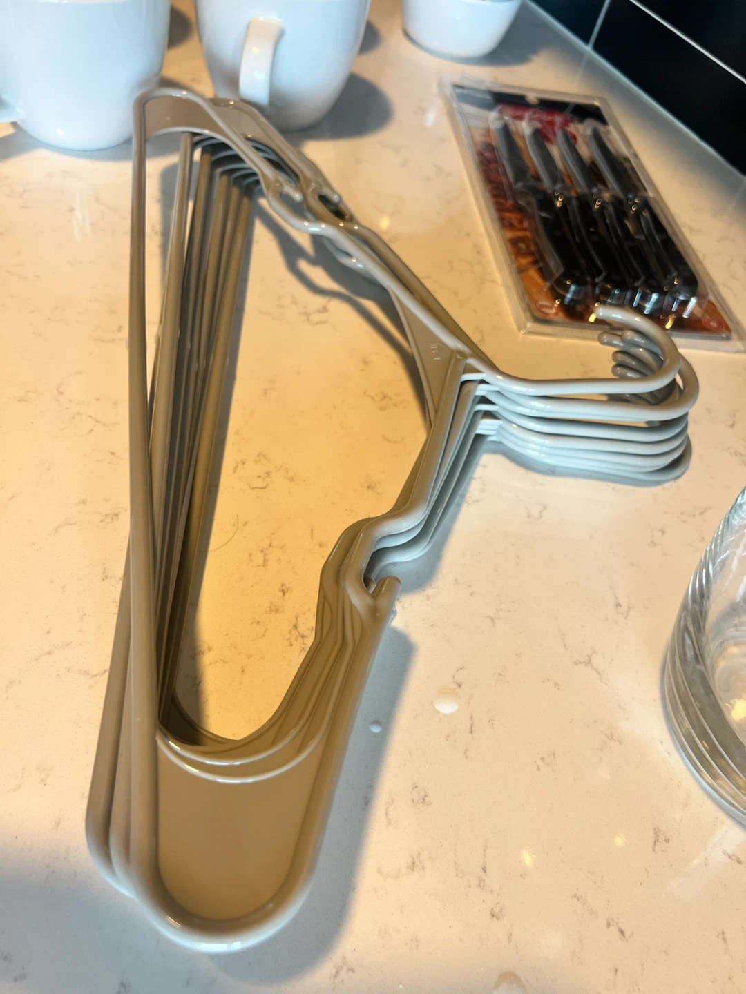 Plastic Clothes Hangers - Pack of 8