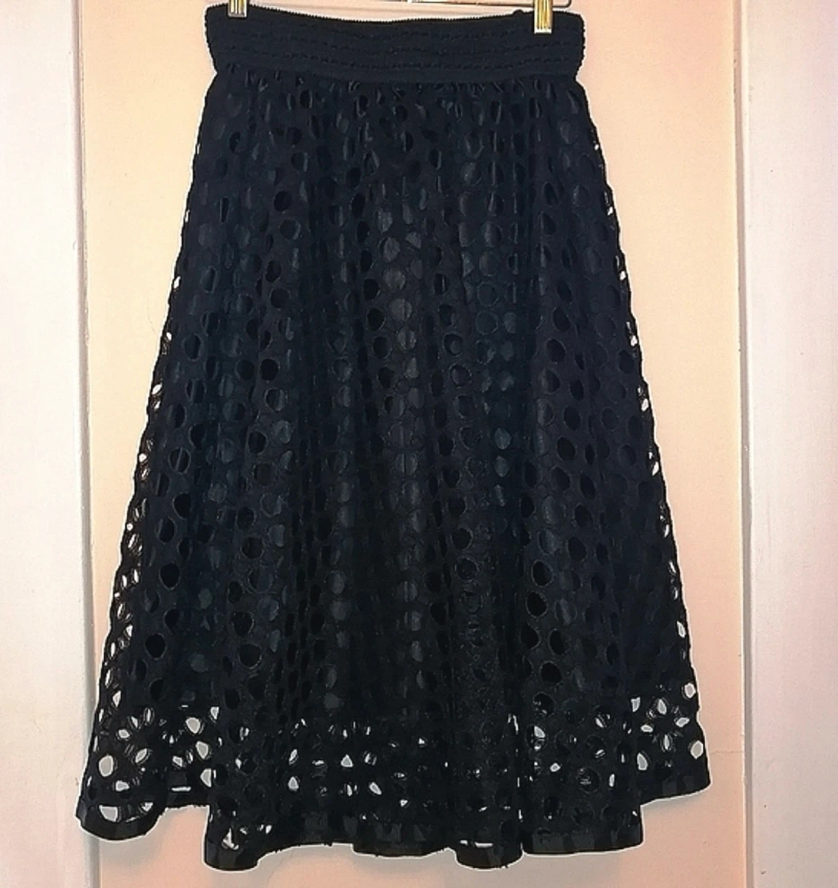 Black Circle Cut-out Eyelet Lace A-Line Midi Skirt size M - photo 2