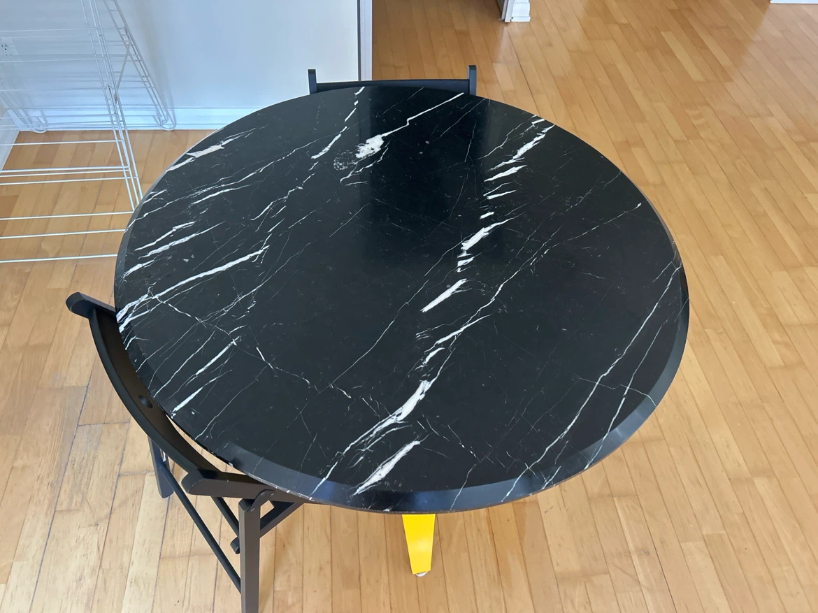 Round marble dining table