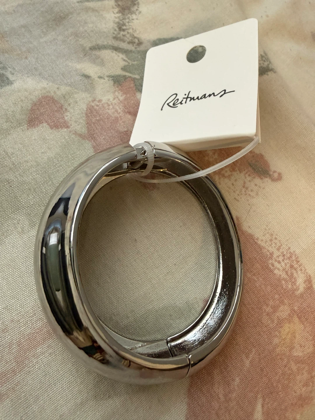 Reitmans Chunky Silver Tone Bangle Bracelet
