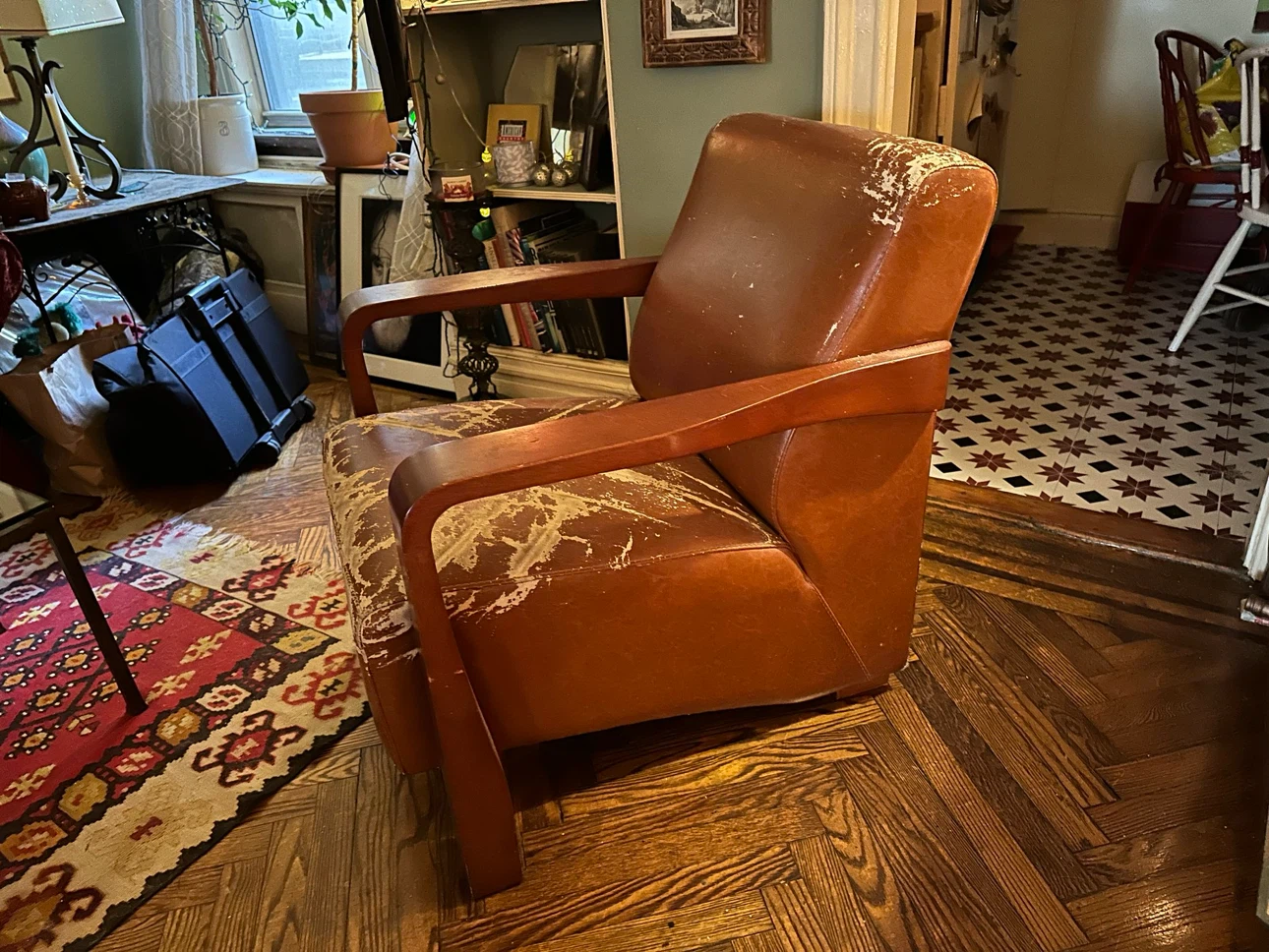 Faux leather easy chair - photo 2