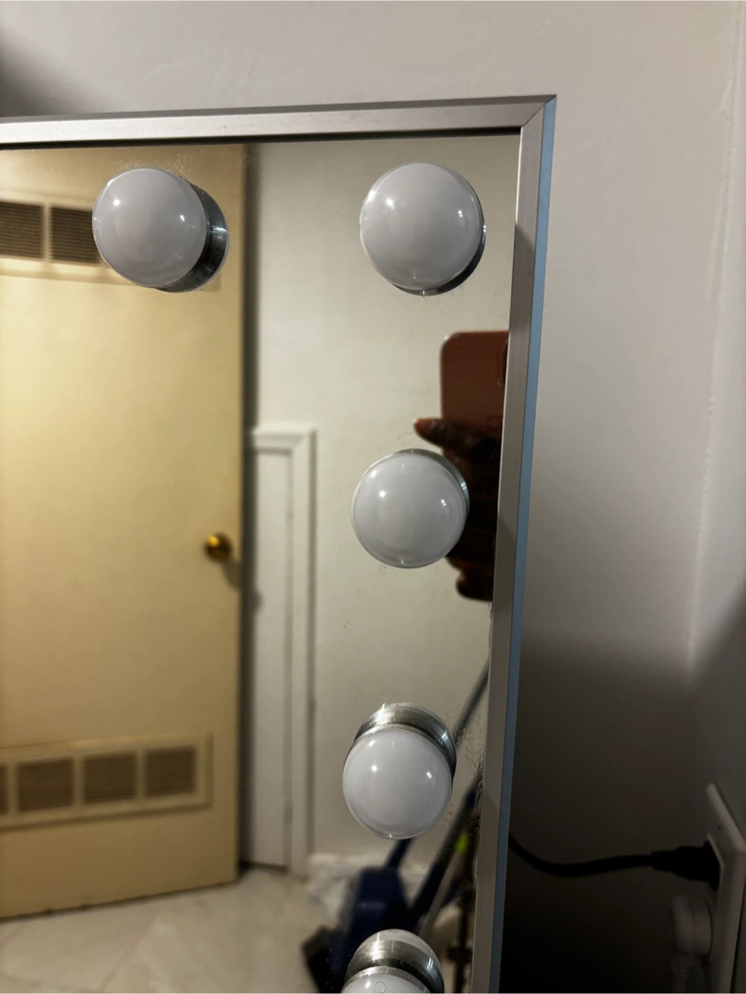 BEAUTME Hollywood Vanity Mirror with Lights - photo 5
