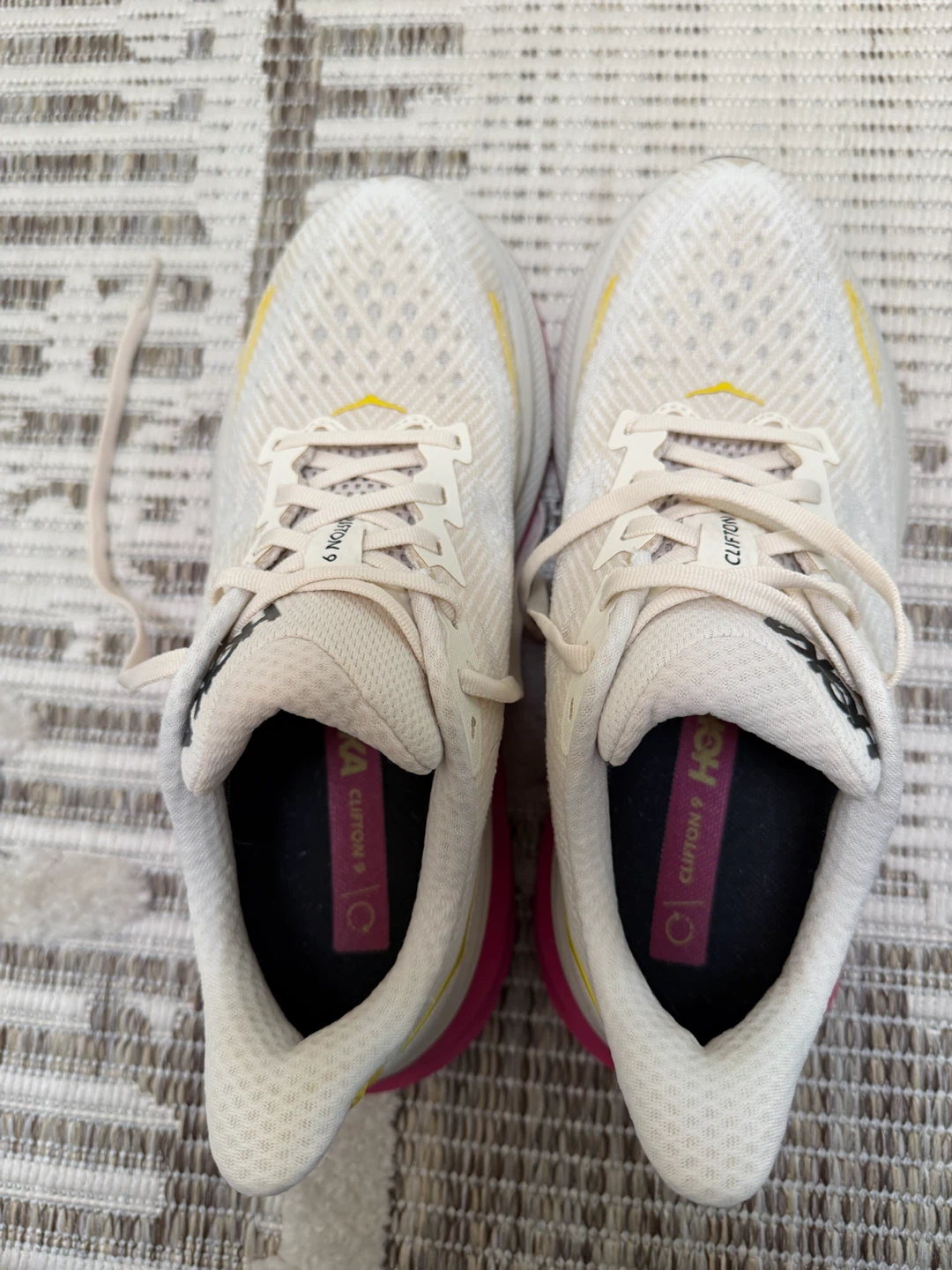 Hoka Clifton 9 running shoes - photo 3
