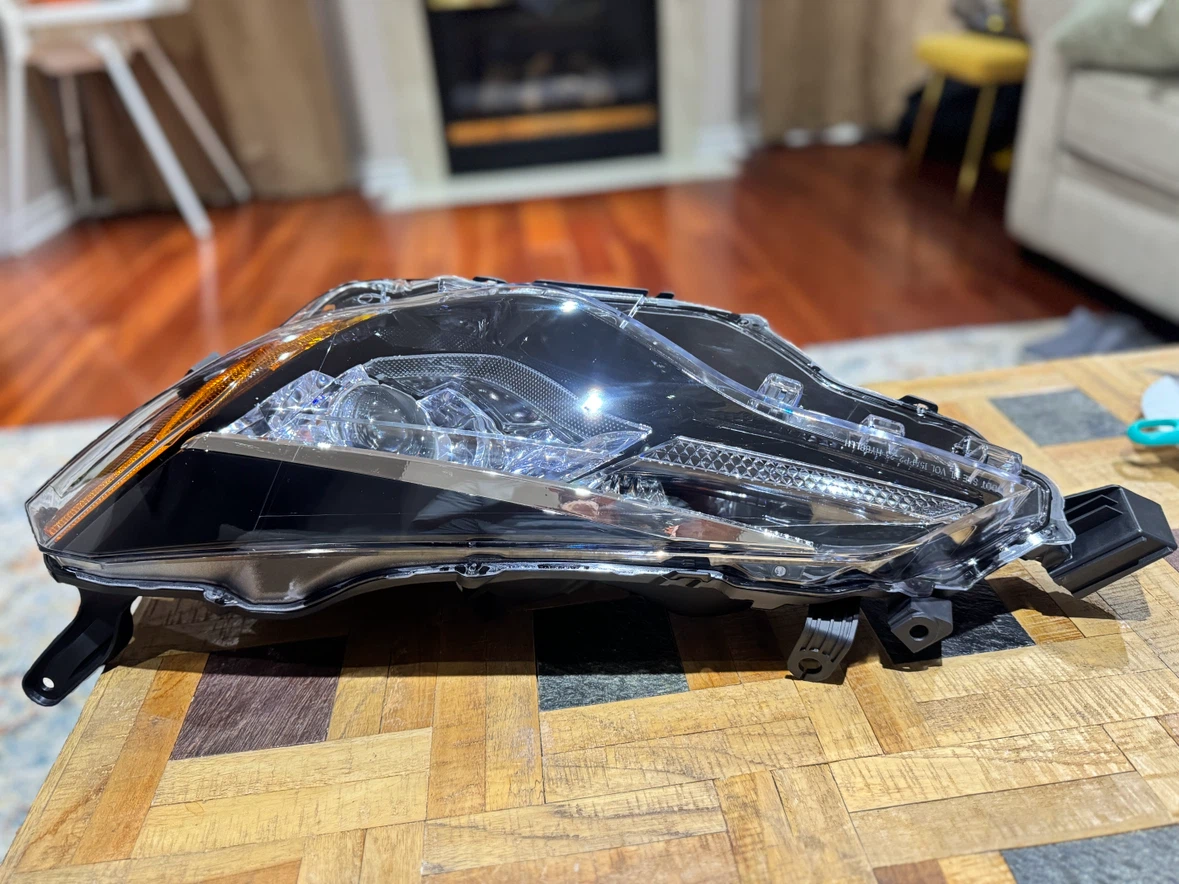 2017 Toyota Corolla Driver Side New Headlight - photo 2
