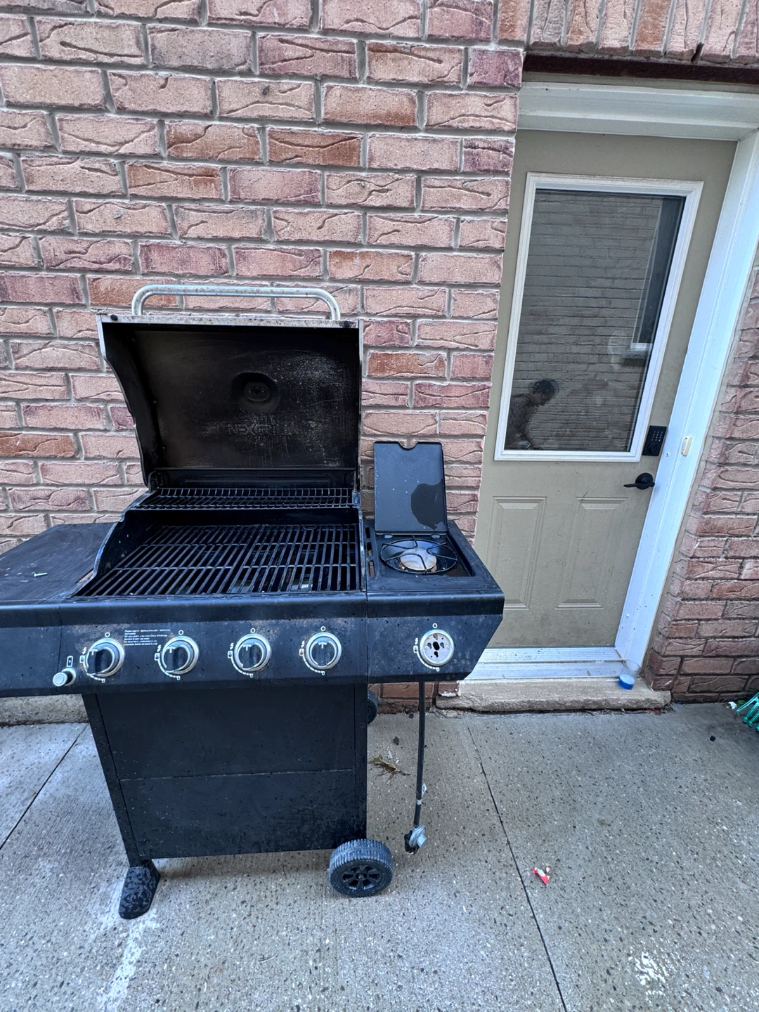 Nexgrill Propane BBQ - photo 2