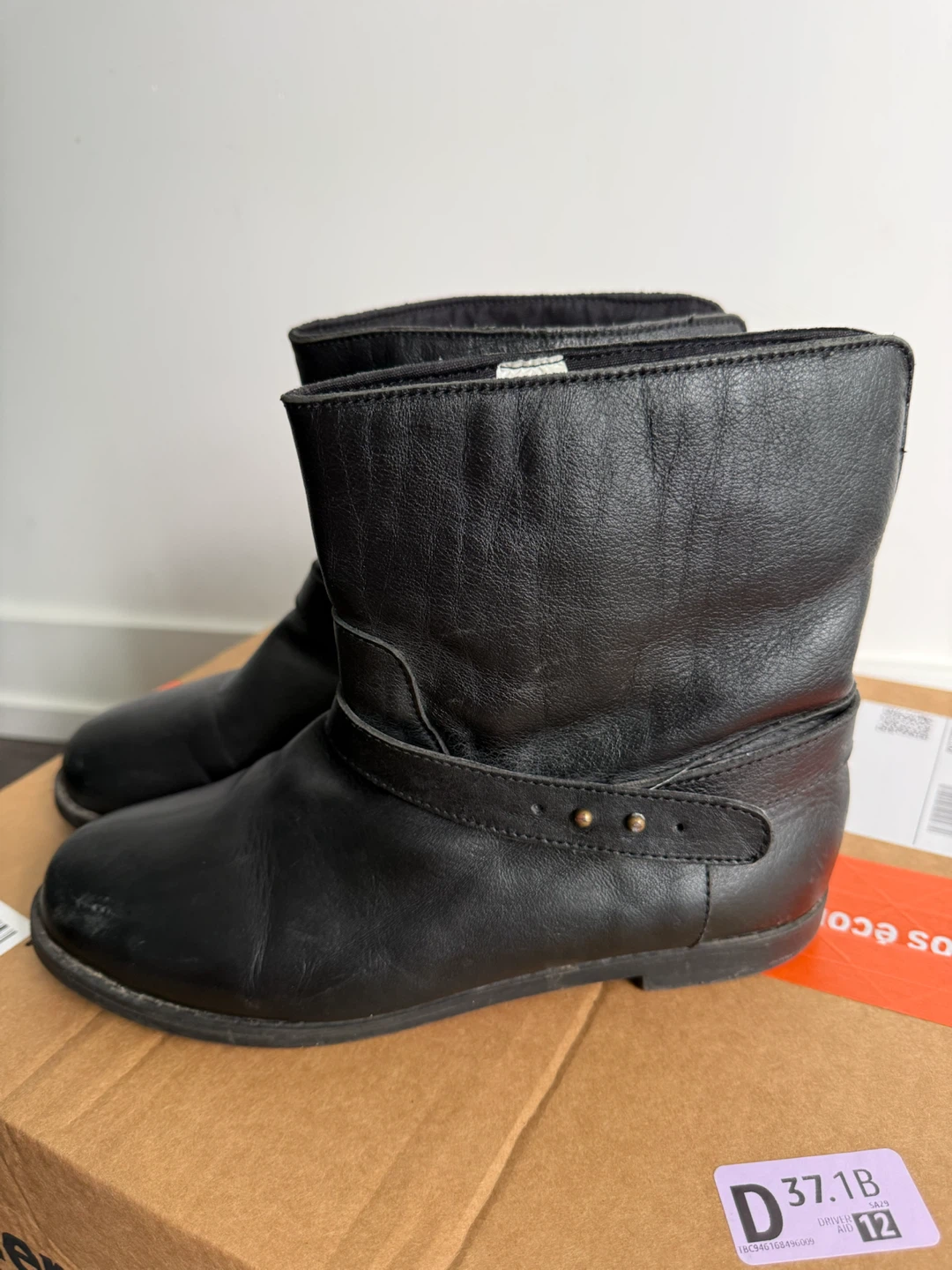 Black Ankle Boots size 7 - photo 2