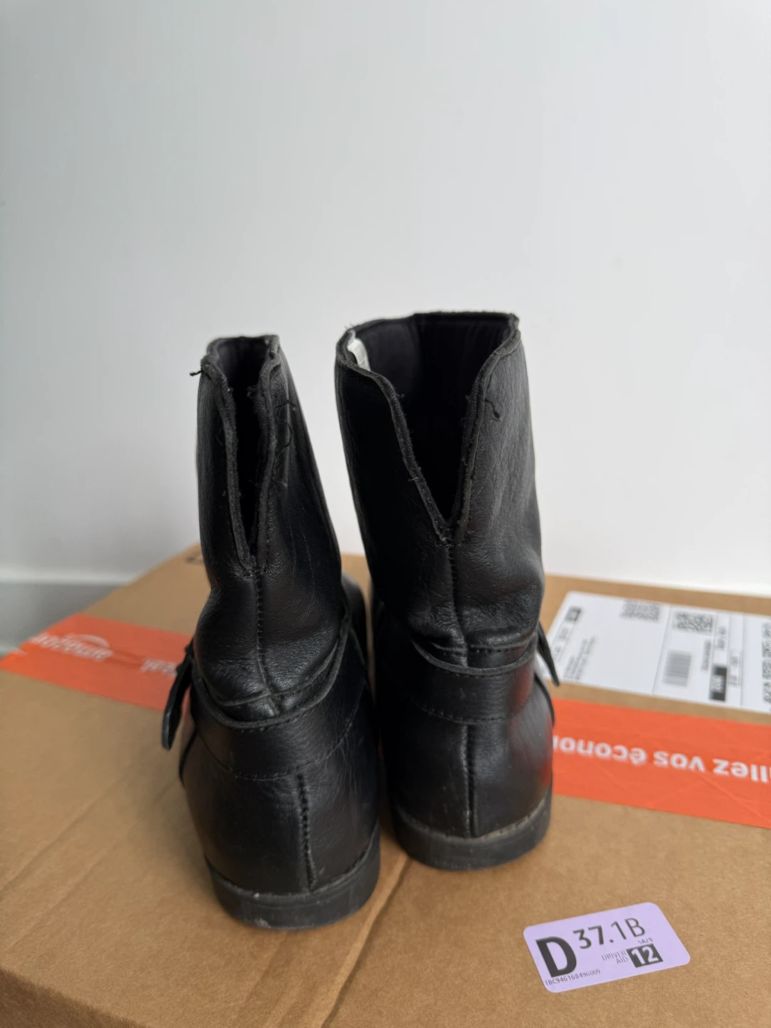 Black Ankle Boots size 7 - photo 3