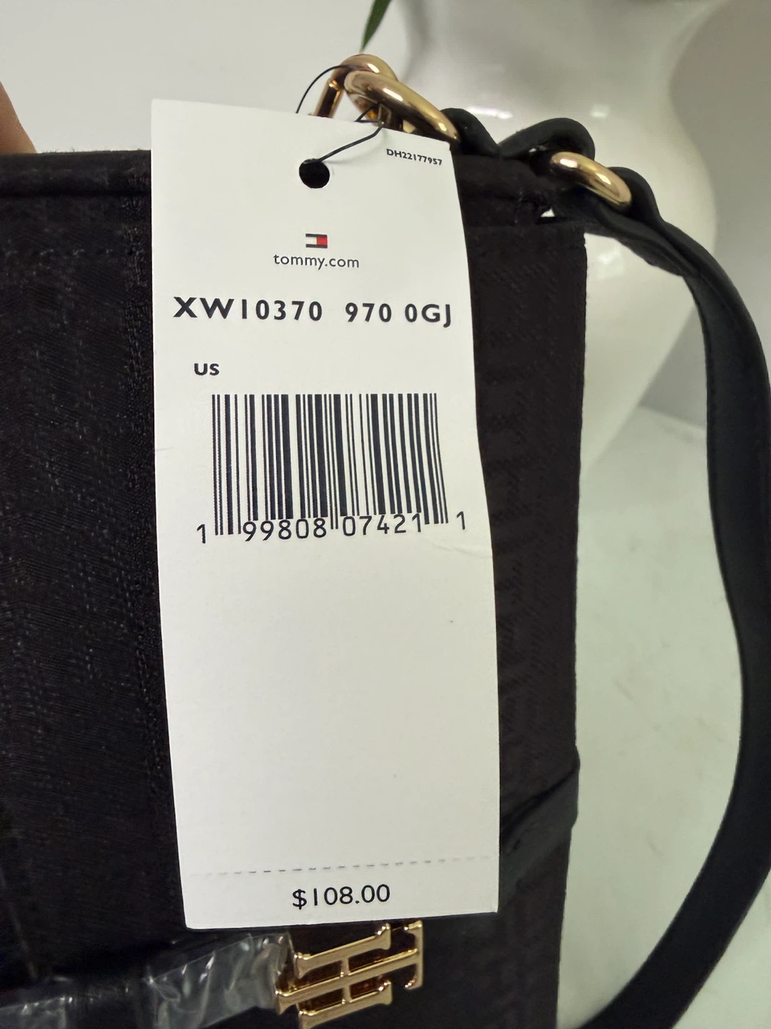 Tommy Hilfiger Black Monogram Shoulder Bag - photo 4