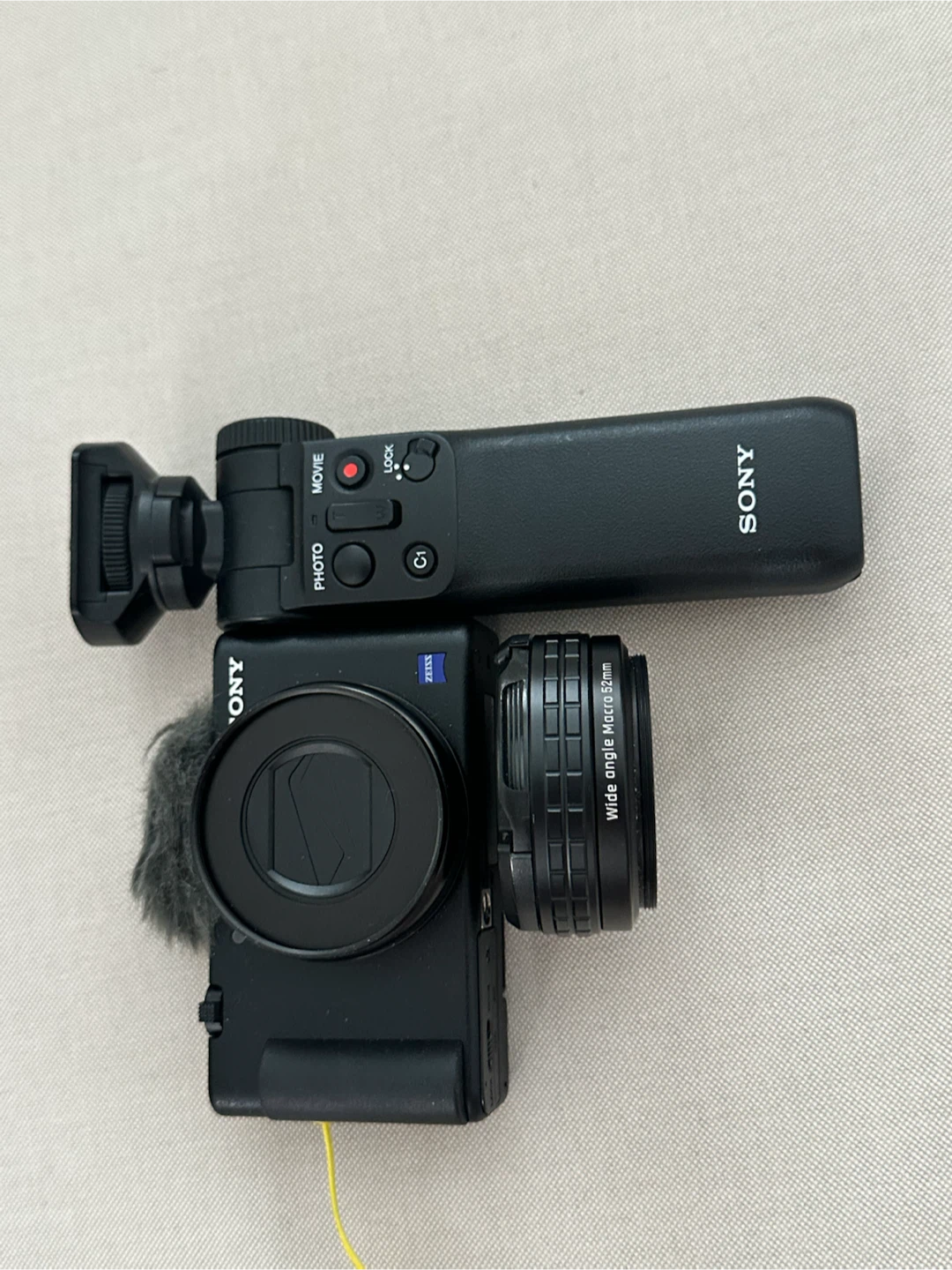 Sony ZV-1 Vlog Camera with Grip +extra wide angle lese