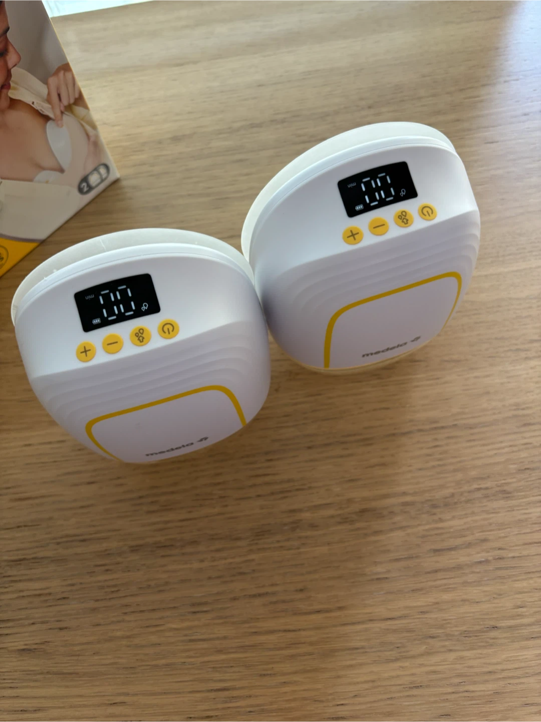 Medela Melody InBra Wearable Breast Pump + Free Nursing Pads ⭐ - photo 2