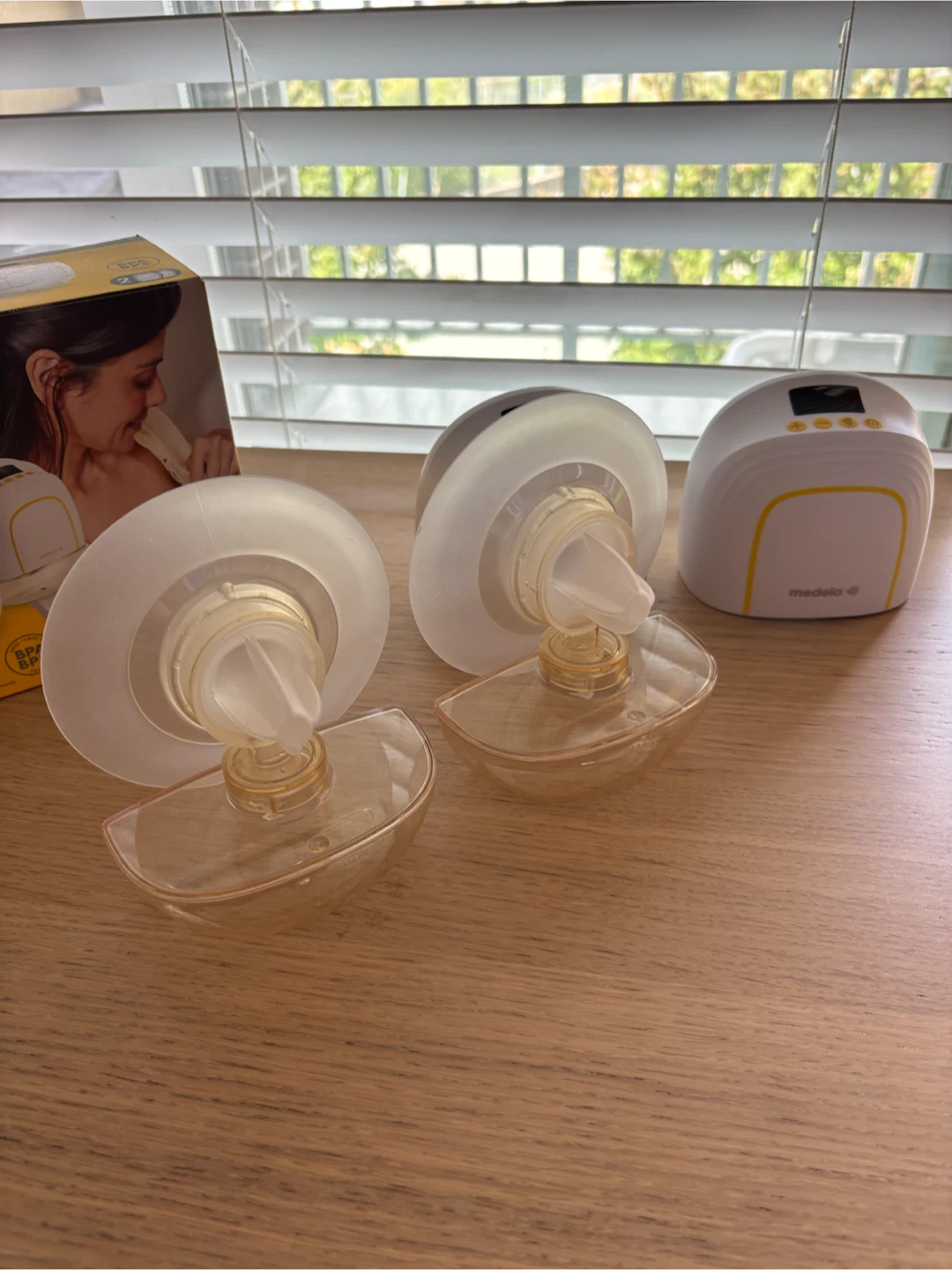Medela Melody InBra Wearable Breast Pump + Free Nursing Pads ⭐ - photo 3