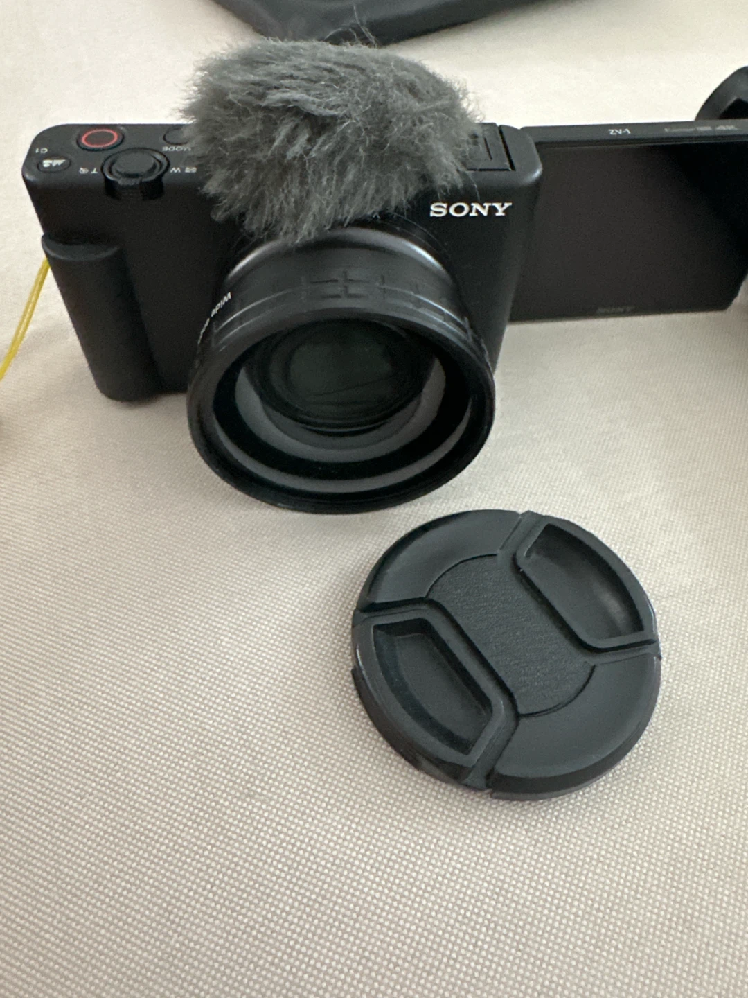 Sony ZV-1 Vlog Camera with Grip +extra wide angle lese - photo 2