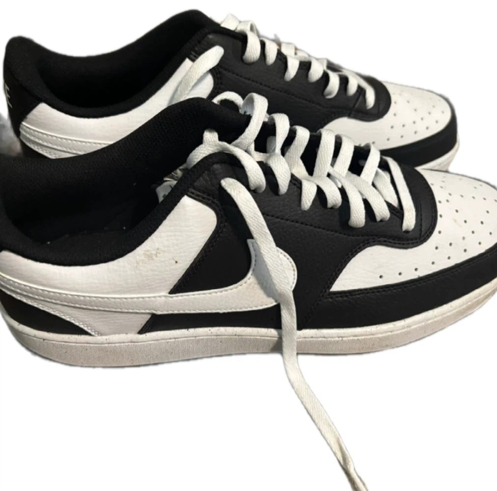 Nike Men's Black and White Low Top Sneakers - photo 2