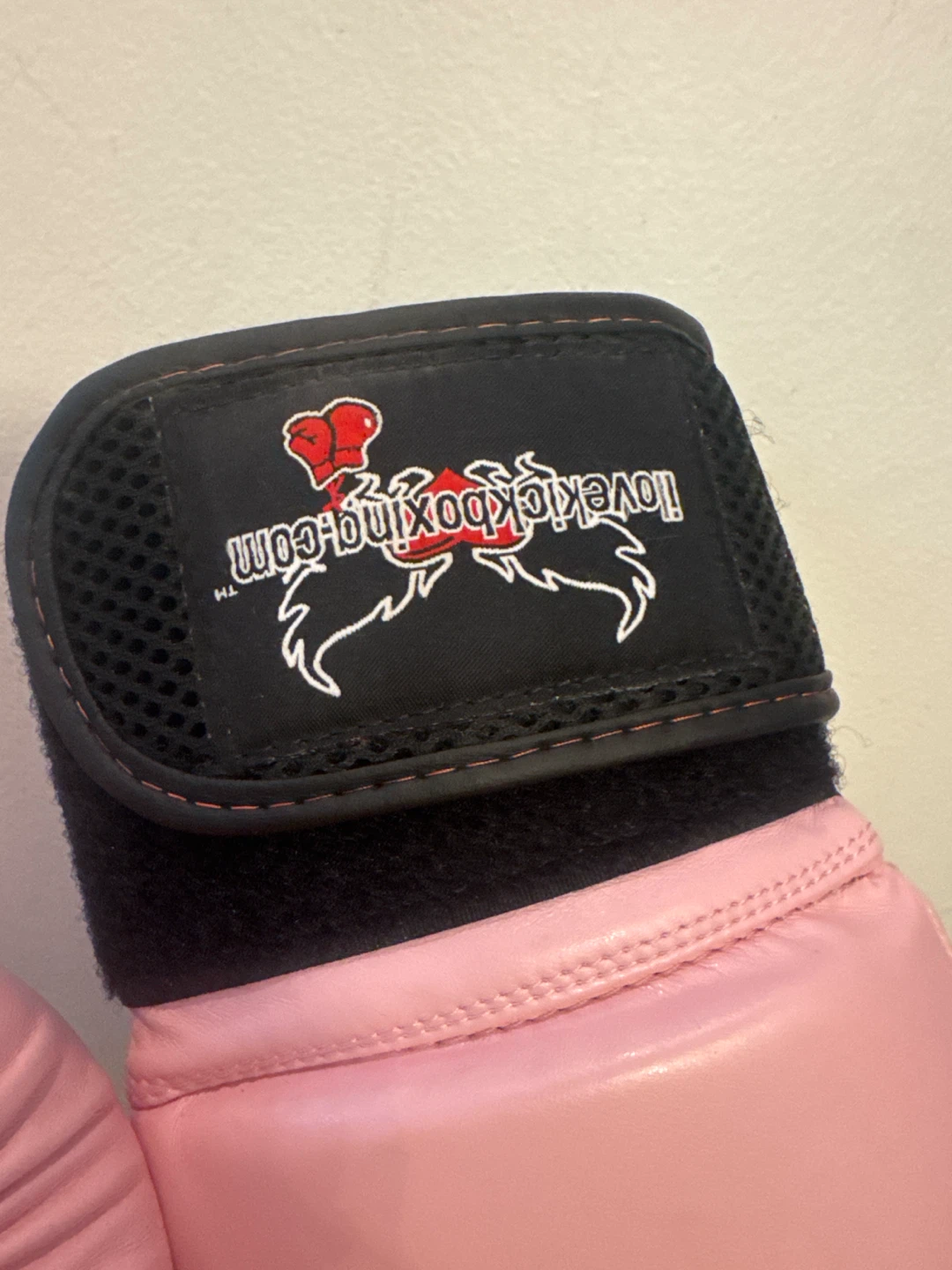 Pink Century & Ilovekickboxing.com Boxing Gloves - photo 2