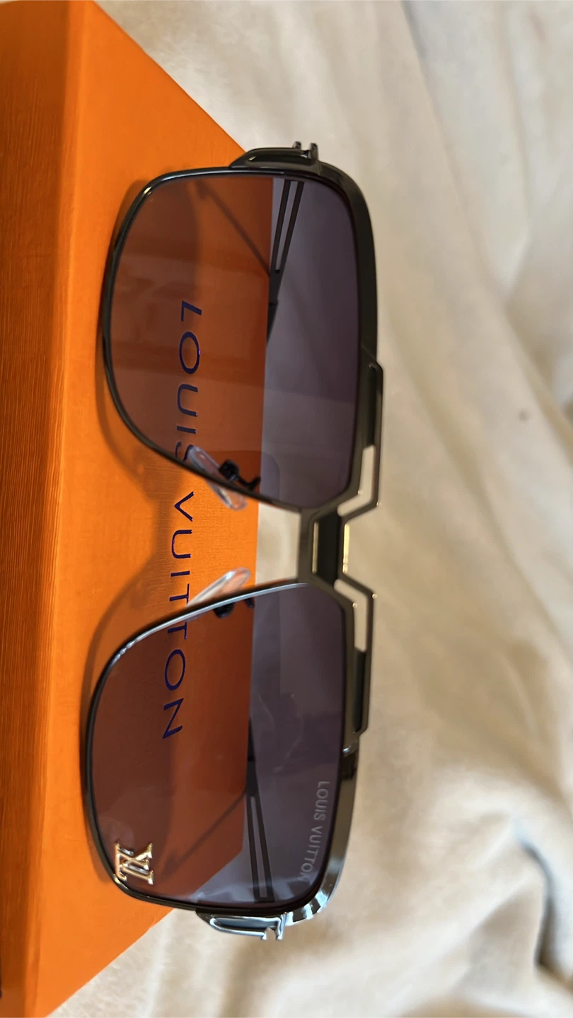 Louis Vuitton Sunglasses - photo 2