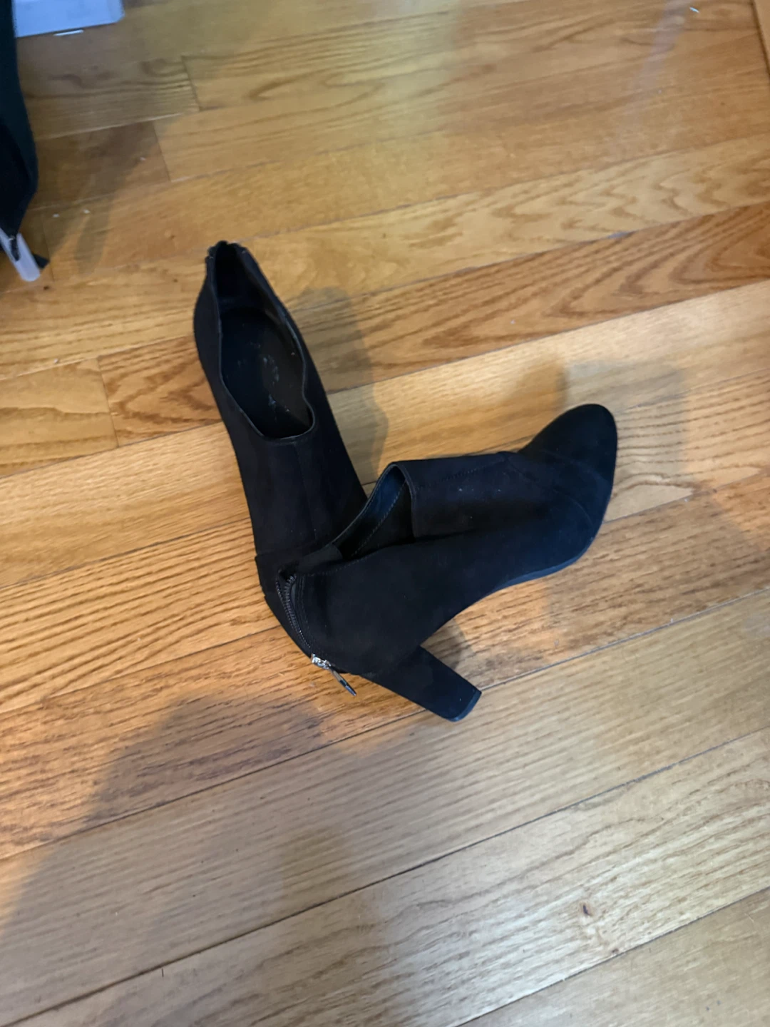 Black heeled booties - photo 3