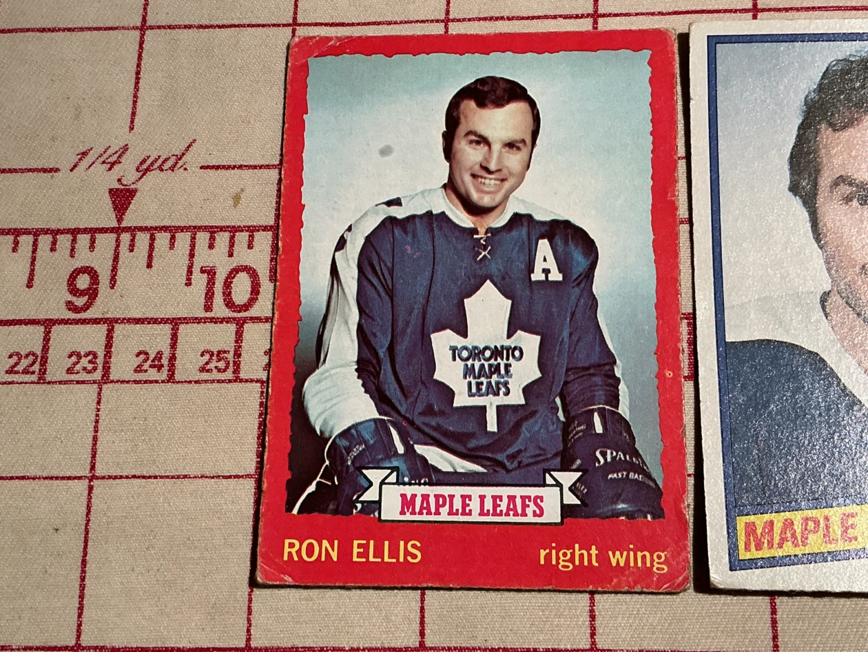 Ron Ellis Toronto Maple Leafs Hockey Cards #55 & #329 - photo 2