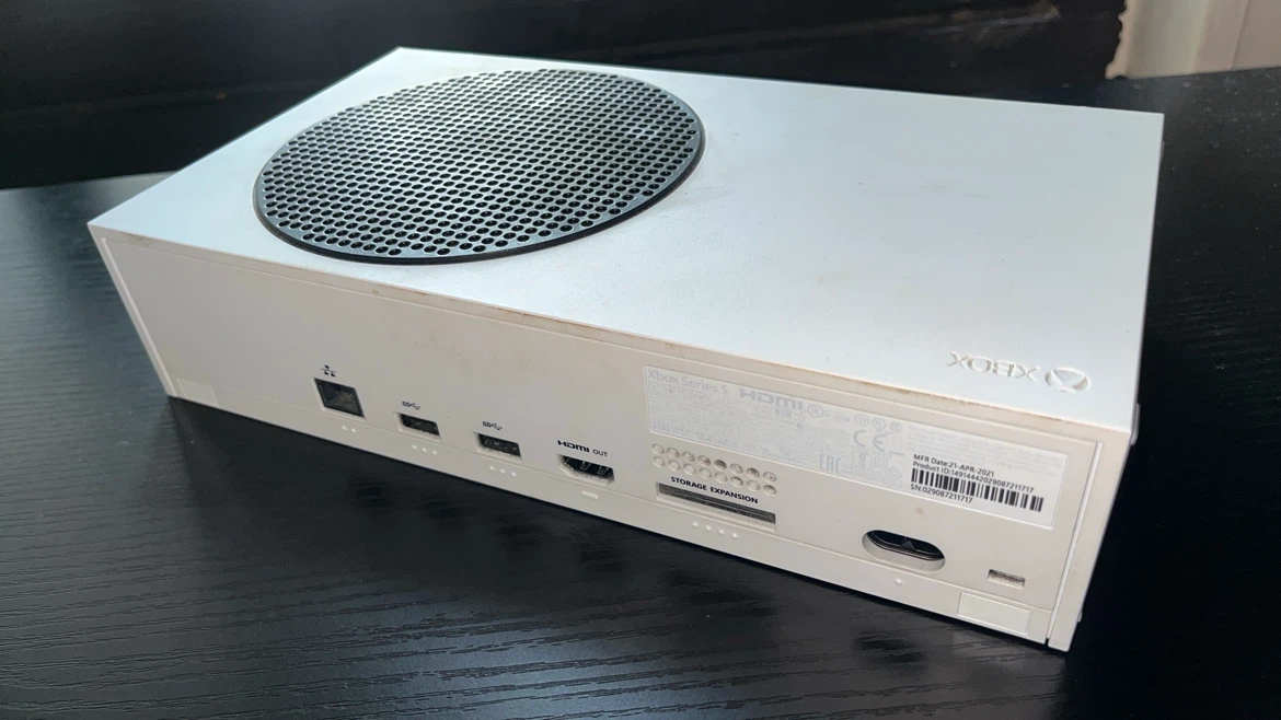 Xbox Series S + Controller - photo 2