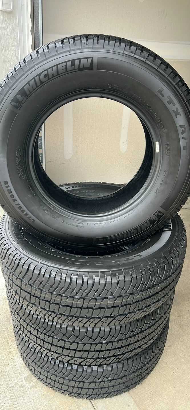 Michelin LTX A/T2 Tires - LT275/70R18 - photo 3