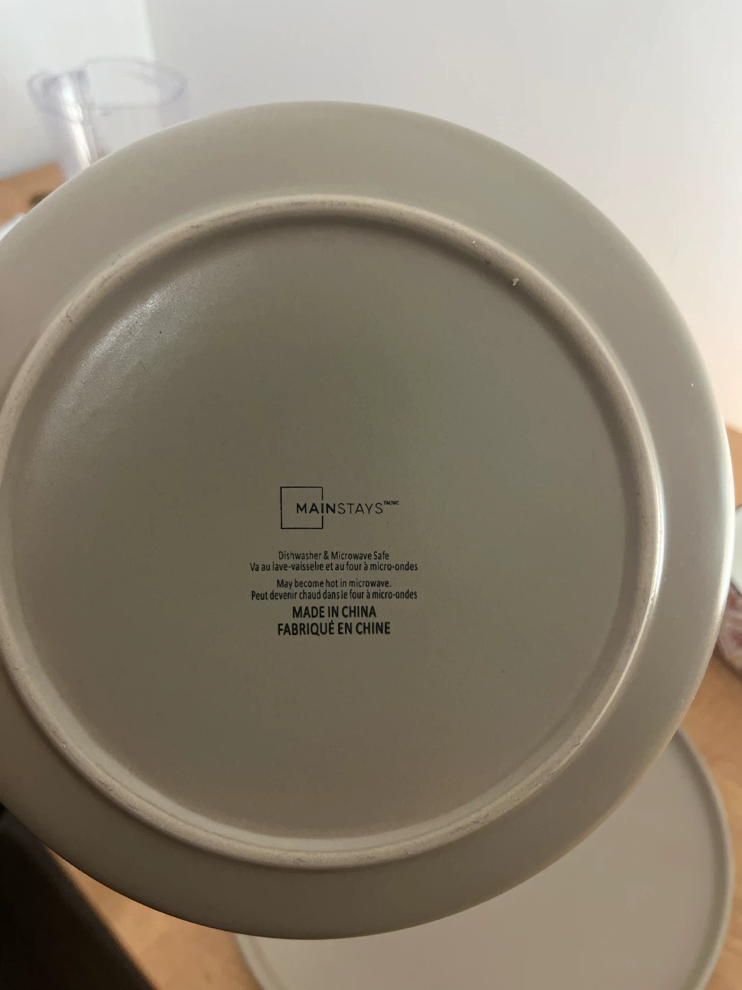 Plates, mugs and bowls - photo 3