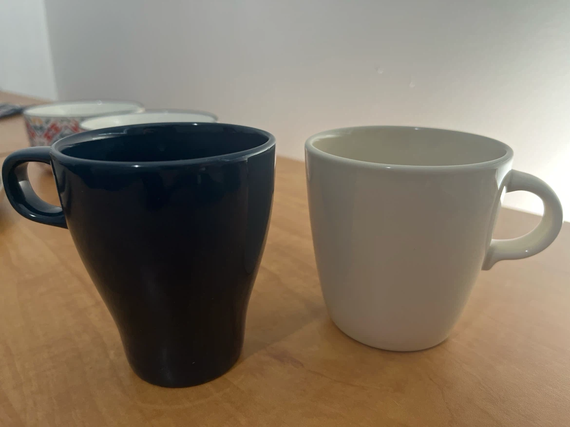 Plates, mugs and bowls - photo 4