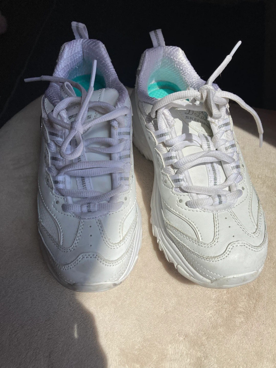 White Sketchers D’lites - Size 5