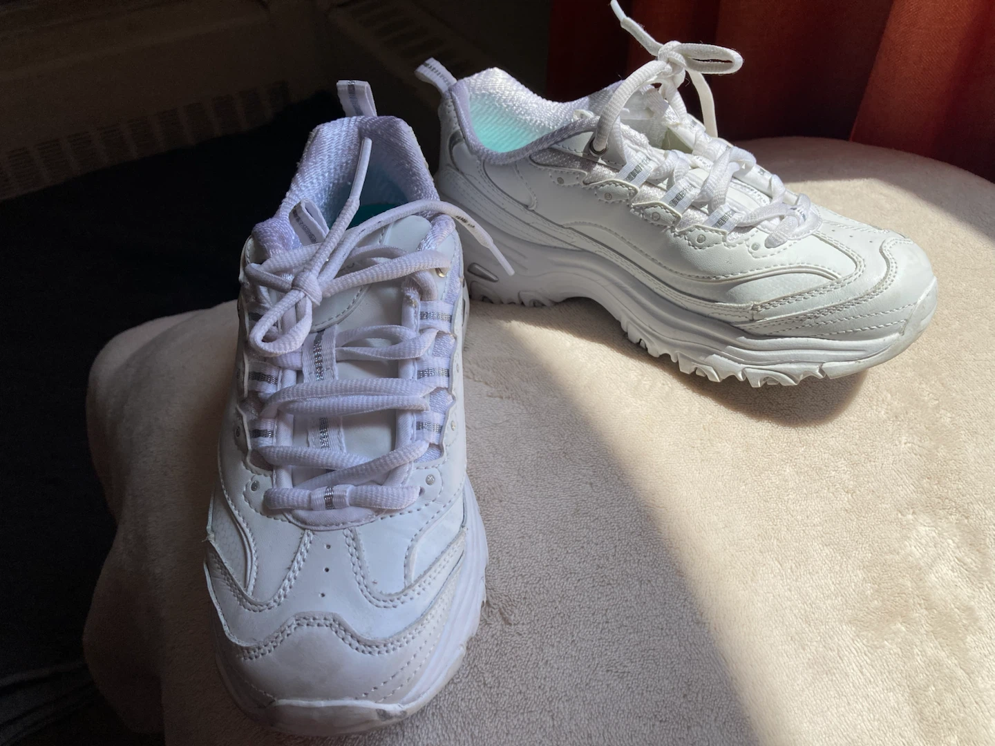 White Sketchers D’lites - Size 5 - photo 4