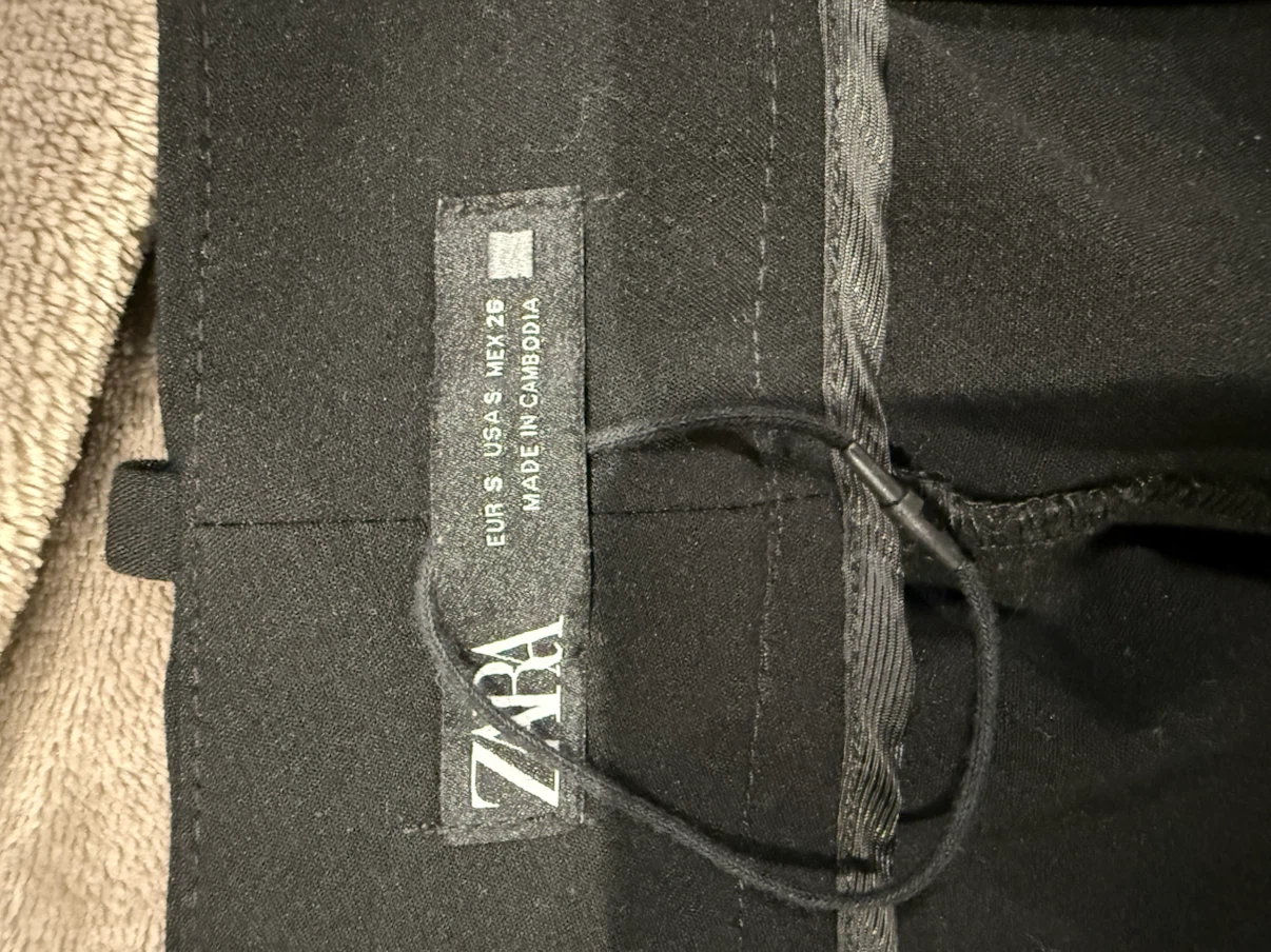 CLOSET CLEANING 5 bottoms for $50 - photo 2