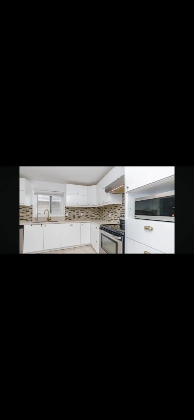 3 Bedroom house for rent in Brampton Dixie and  North Park