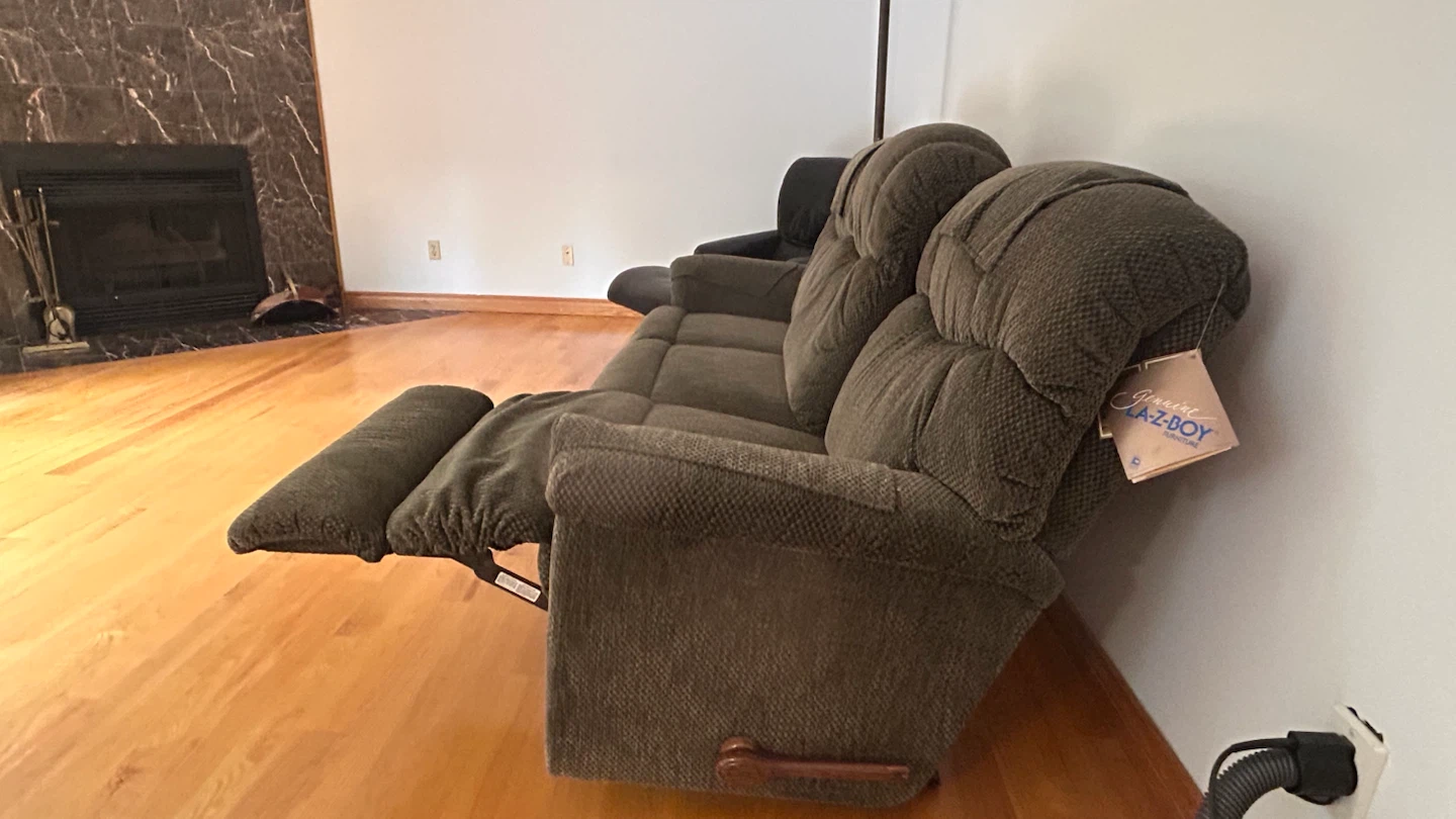Lazy-Boy Reclining Sofa - photo 2