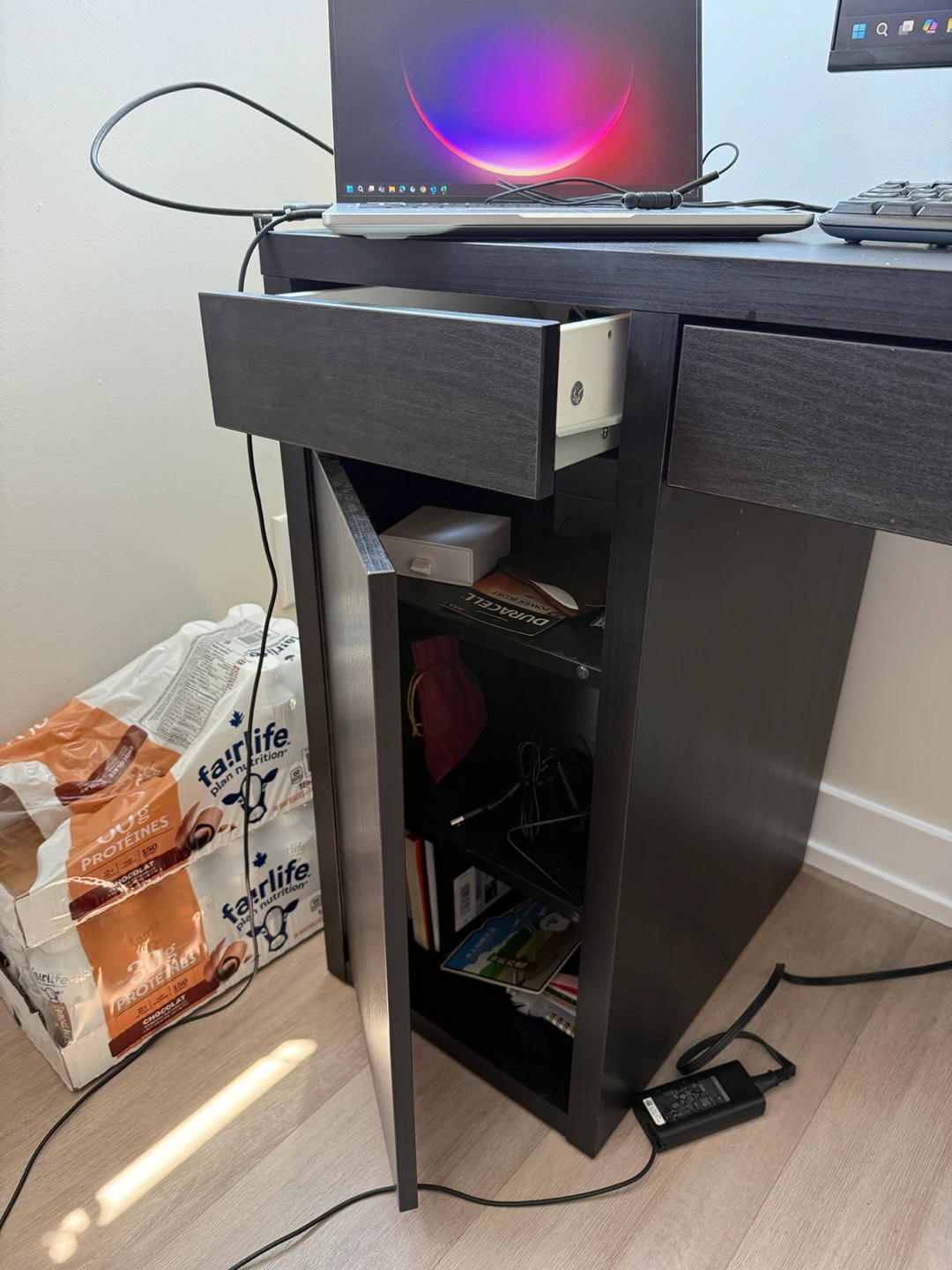 IKEA MICKE Desk - photo 5