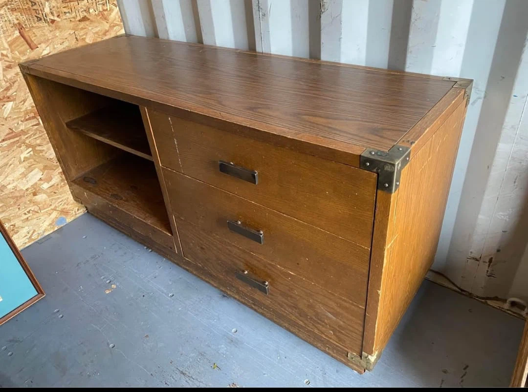 Wooden Dresser with 3 Drawers and Shelves