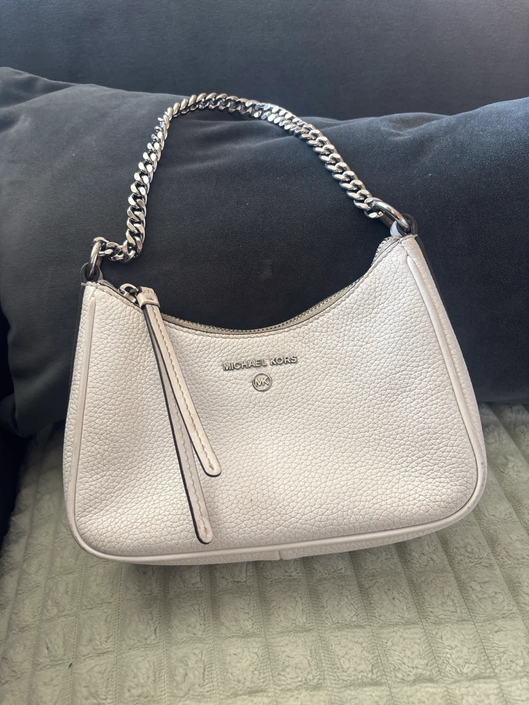 Michael Kors White Leather Shoulder Bag with Silver Chain