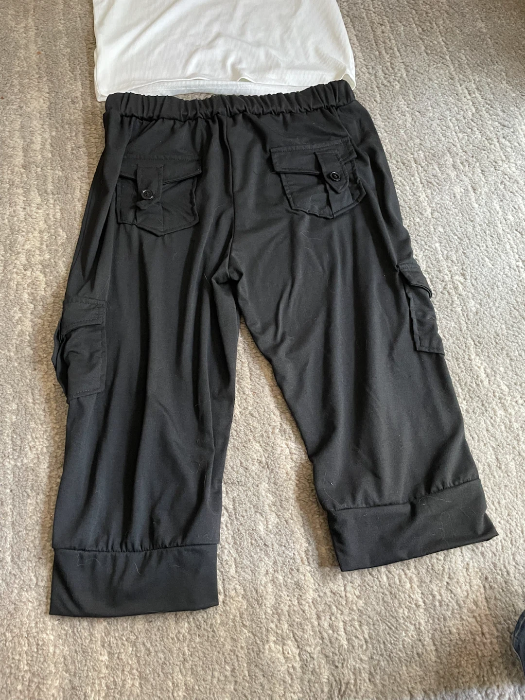 White mid length Tank Top & Black Cargo Capris Set - photo 4
