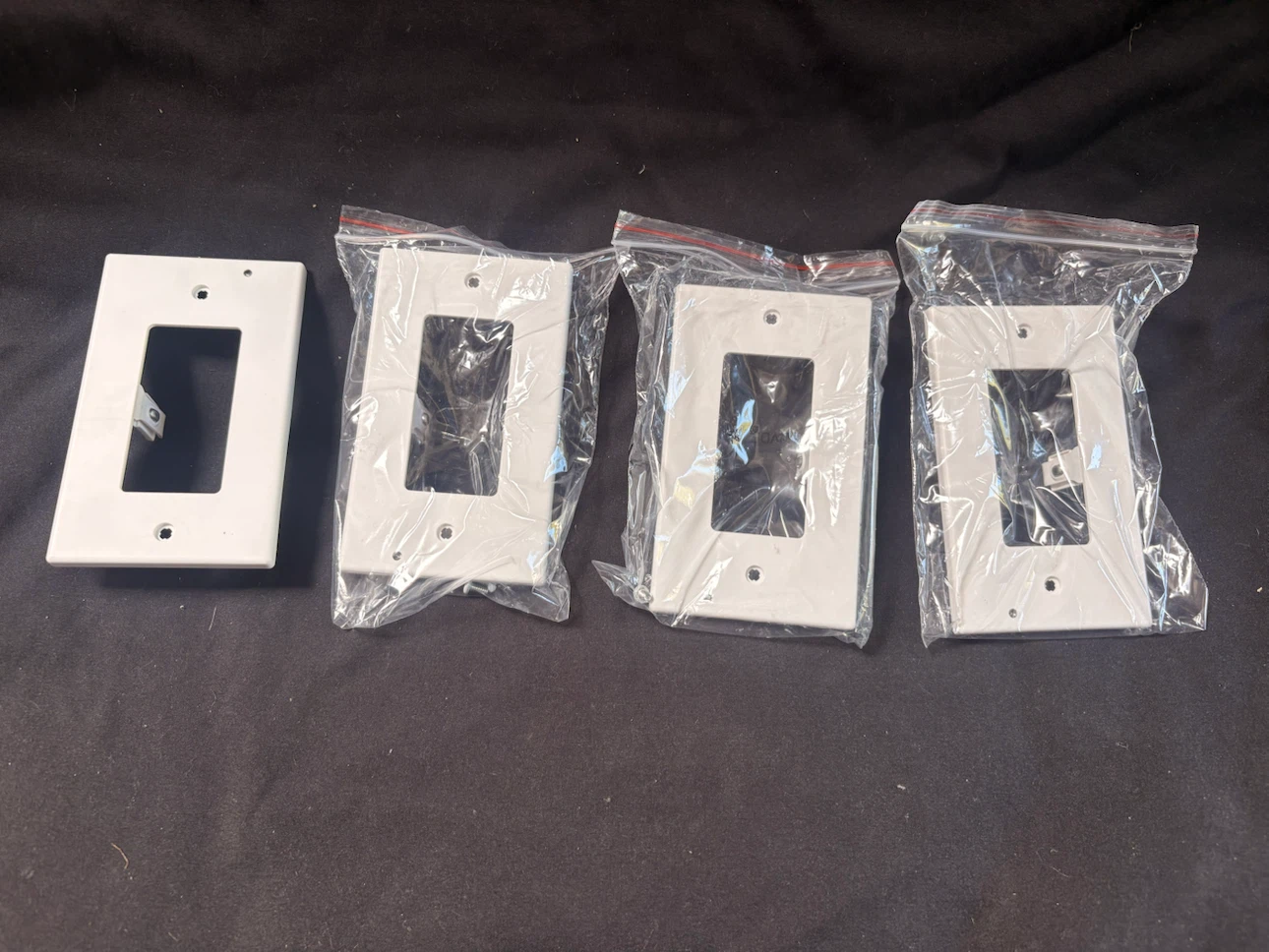 White Single Gang Outlet Cover Plates (4 Pack)