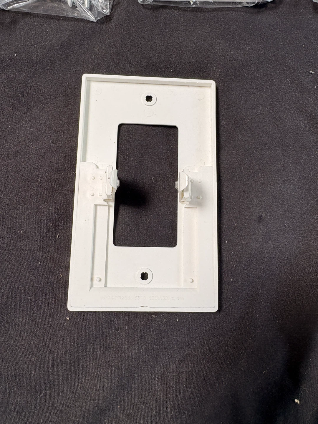 White Single Gang Outlet Cover Plates (4 Pack) - photo 4