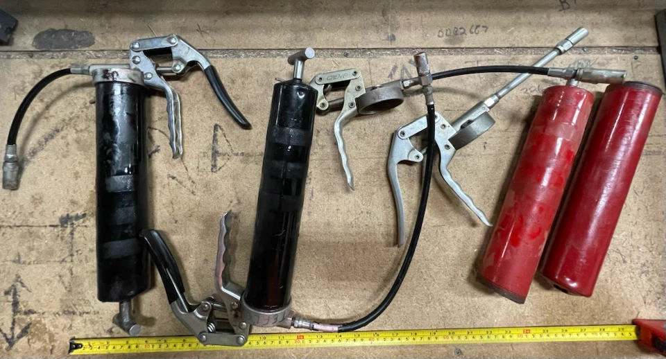 Grease Guns and Grease Cartridges