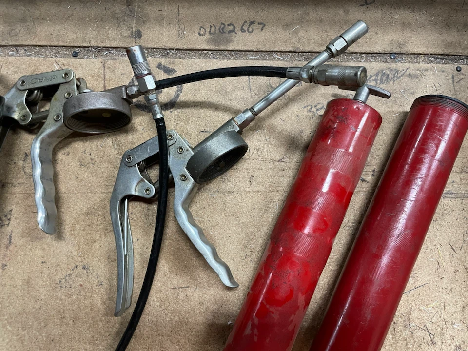 Grease Guns and Grease Cartridges - photo 3