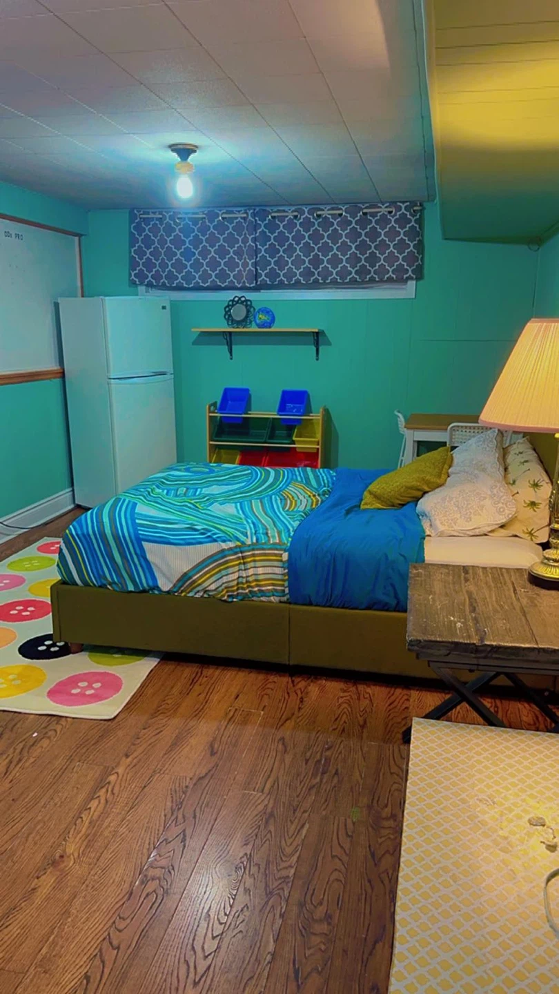 Room for two (only Female )