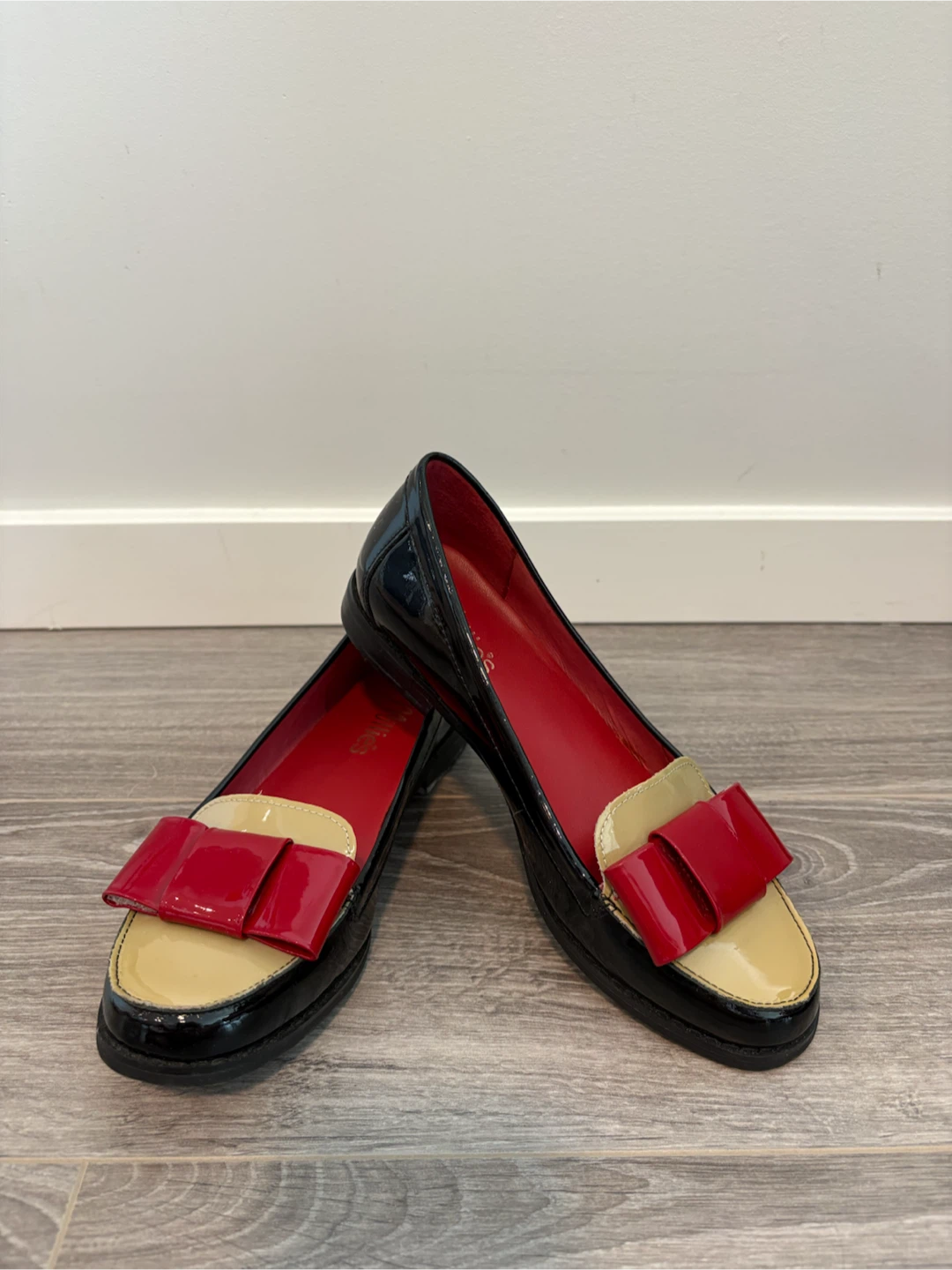 Flats with Bow Detail
