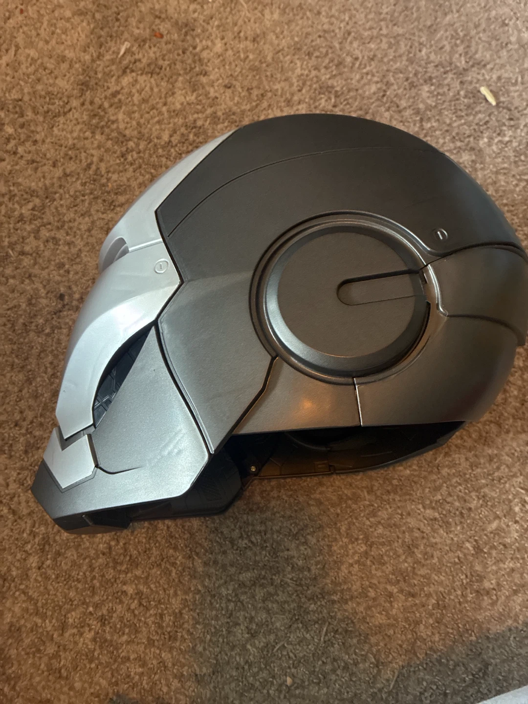 War Machine Helmet Prop - photo 4