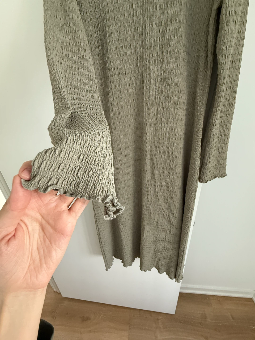 Olive Green Textured Long Sleeve Dress, stretchy, size L - photo 2