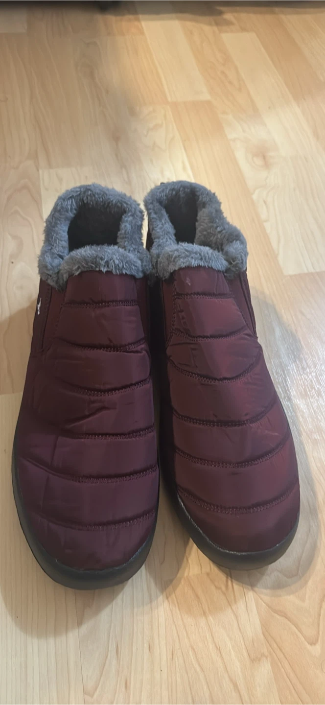 New Casual Winter Shoes Faux Fur Lined Size 10.5-11. Unisex