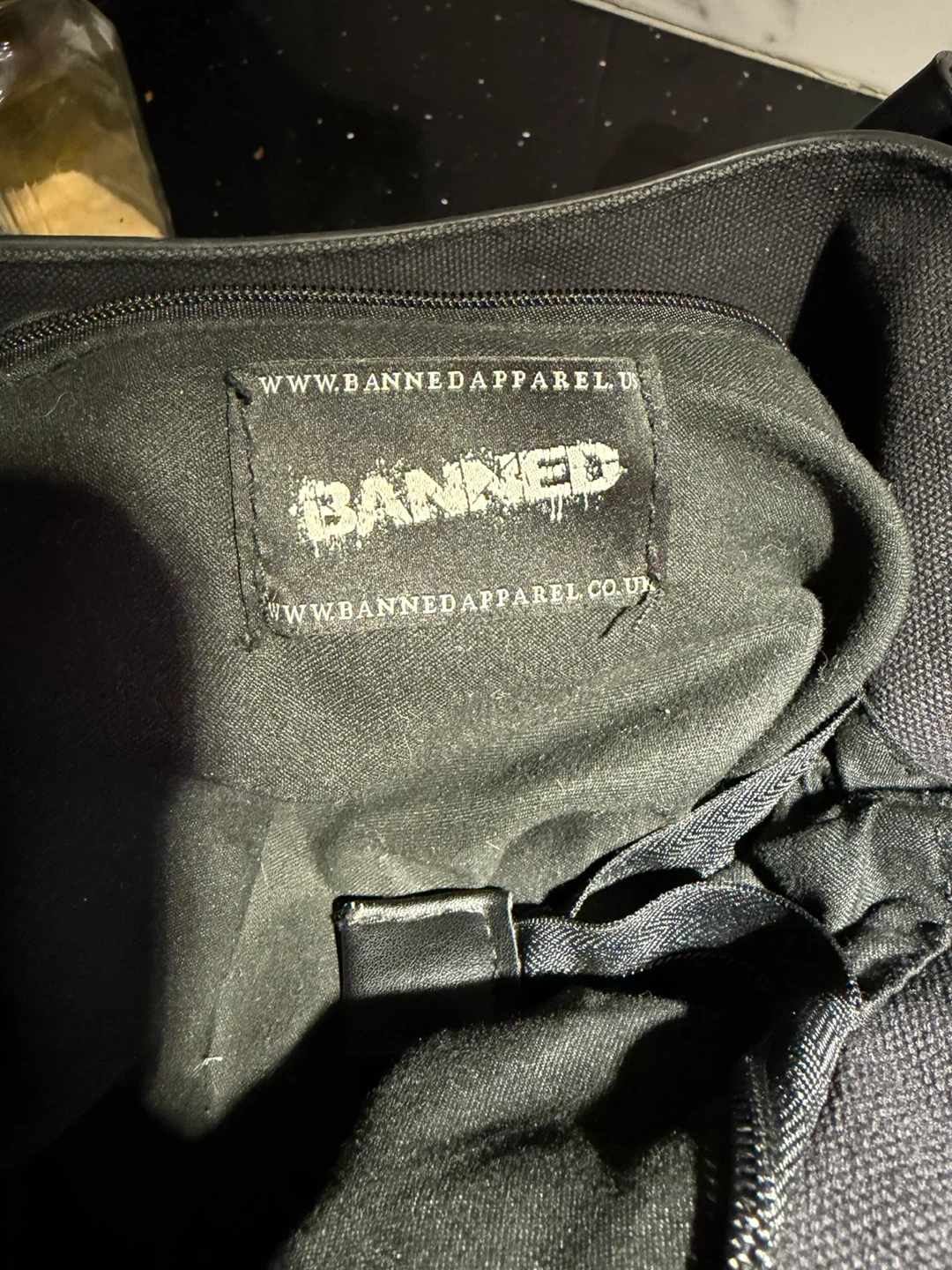 Banned Apparel Vampire Lips & Bats Handbag - photo 3