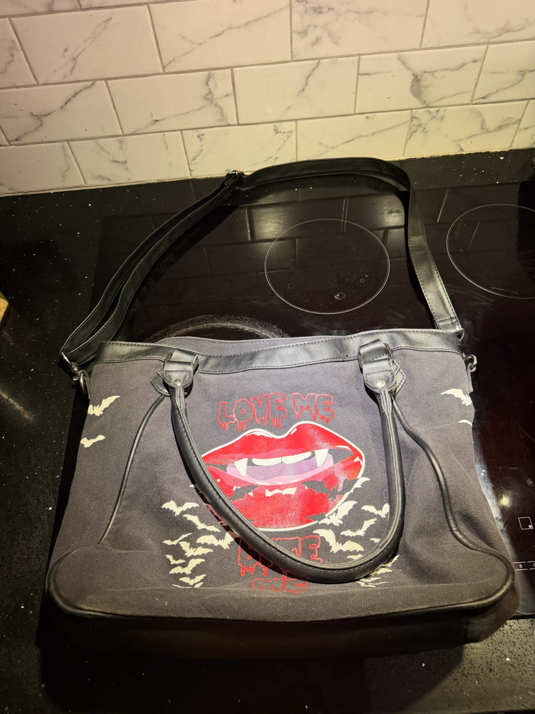 Banned Apparel Vampire Lips & Bats Handbag - photo 5