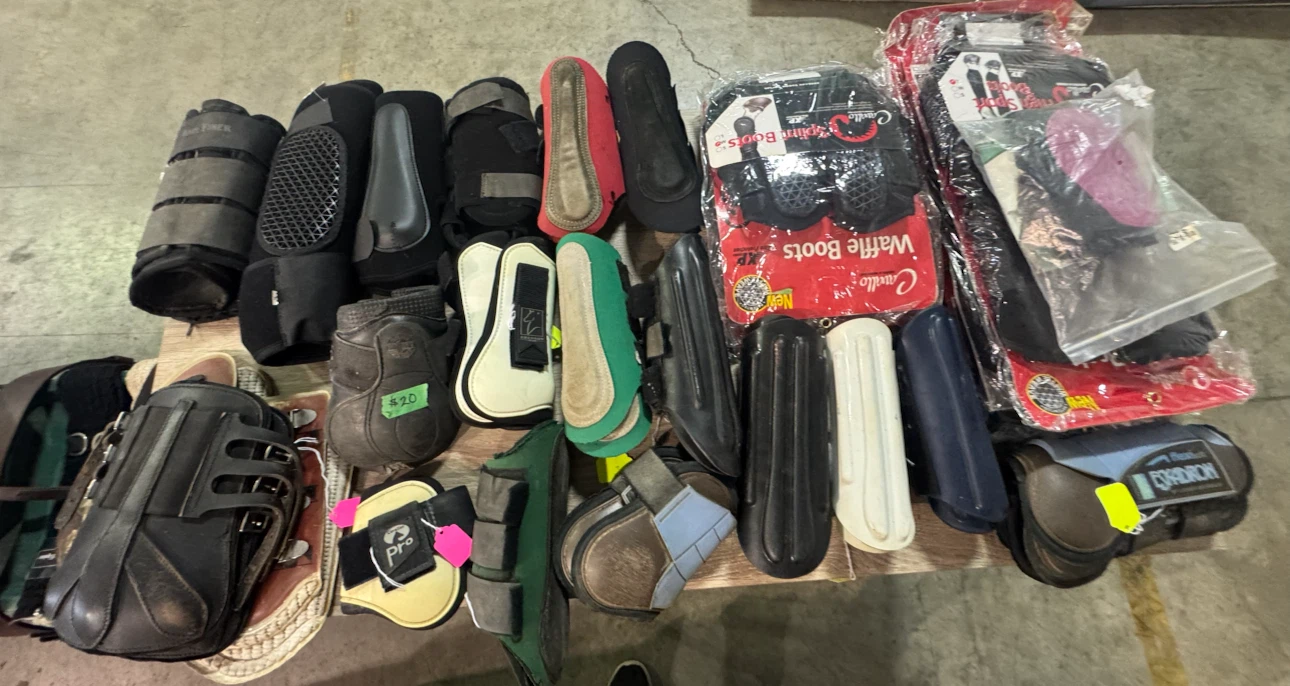 Massive estate/garage sale in Oliver - photo 2