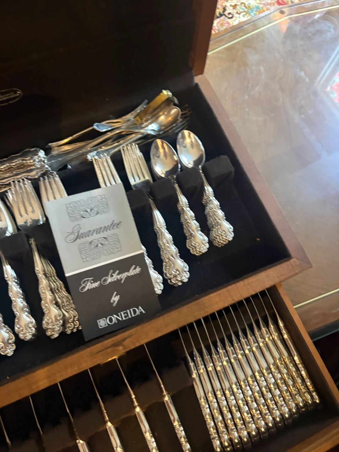 Oneida Fine Silverplate Cutlery Set in Wooden Box - photo 5